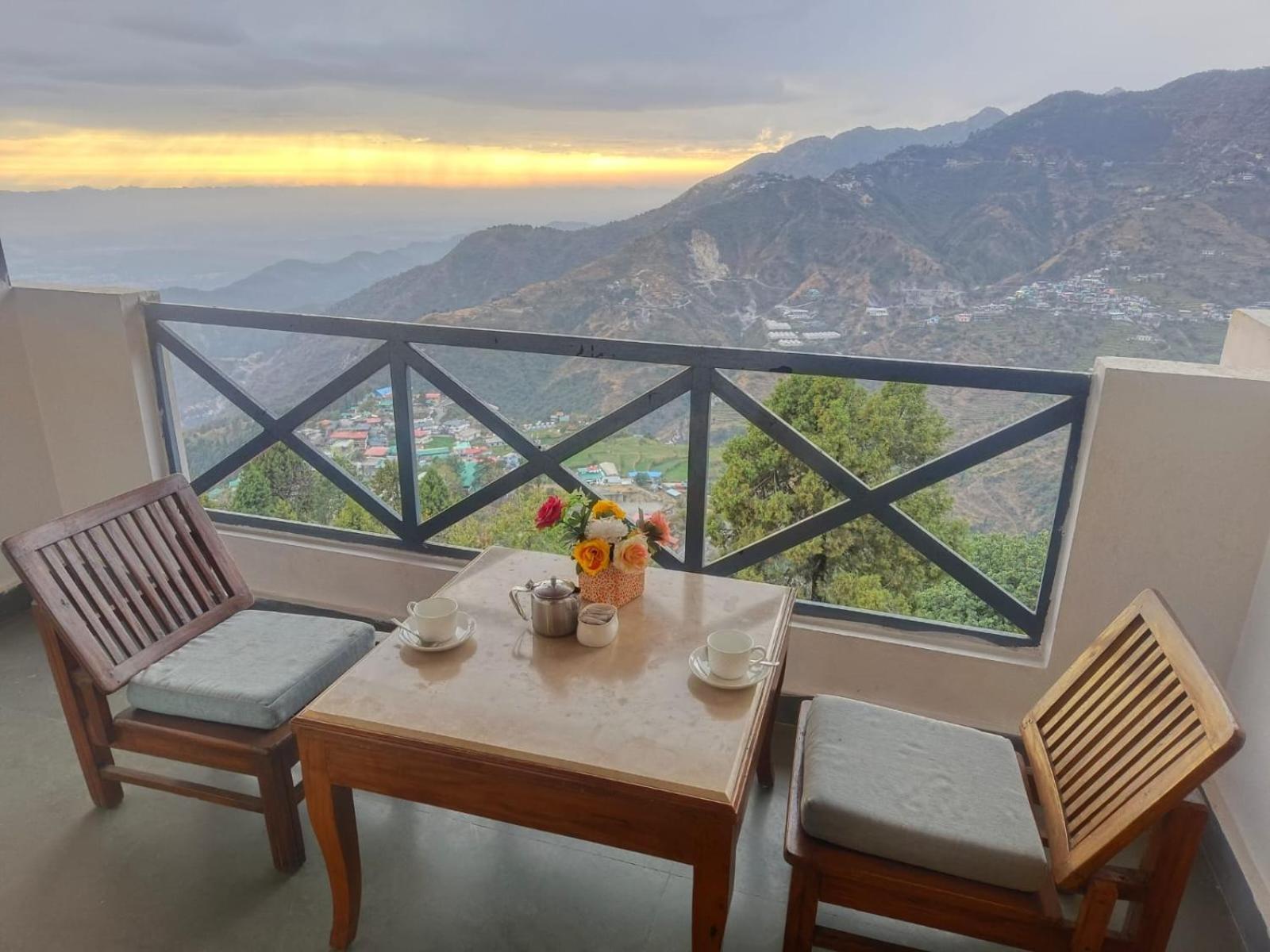 Green N Breeze Resorts มัสซูรี ภายนอก รูปภาพ